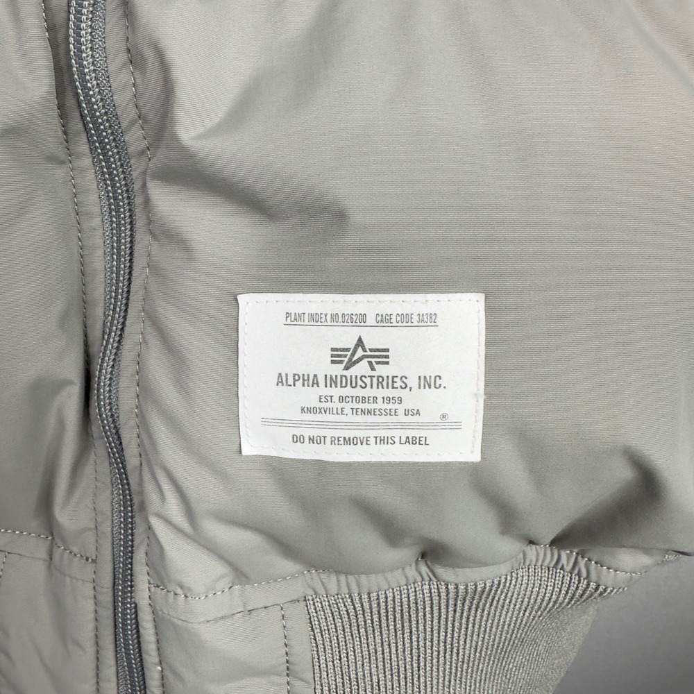 Alpha Industries Puffer Bomber Jacket Mens L Gray Quilted Streetwear Utility - Picture 7 of 12